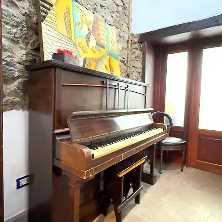 Vakantiehuis Charming House In With Comfort