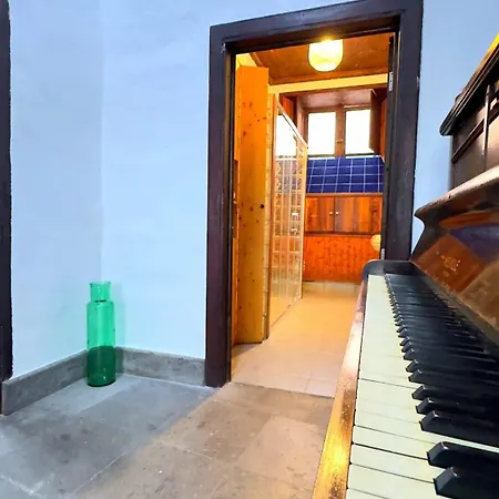 Charming House In With Comfort Hébergement de vacances